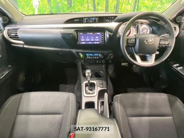Toyota HILUX 2022-04 8691888-1