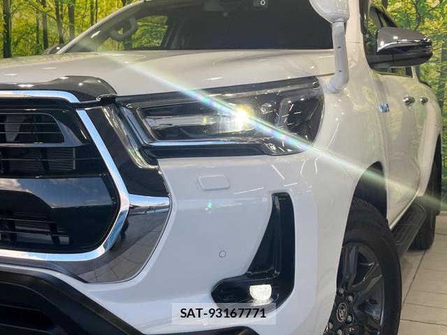 Toyota HILUX 2022-04 8691888-11