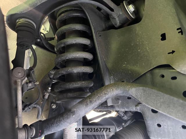 Toyota HILUX 2022-04 8691888-19