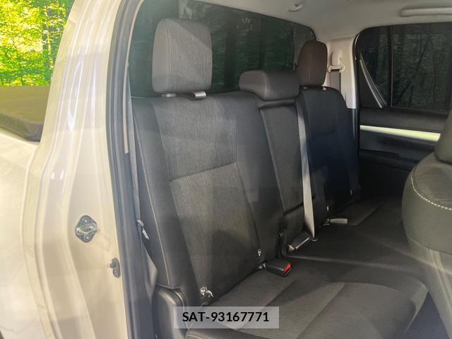 Toyota HILUX 2022-04 8691888-8