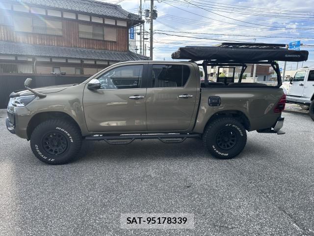 Toyota HILUX 2021-02 8691906-1