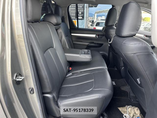 Toyota HILUX 2021-02 8691906-7