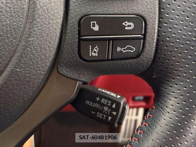 Lexus IS 2024-05 8690920-5