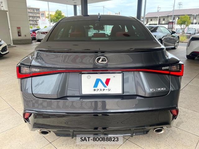 Lexus IS 2024-08 8691778-16