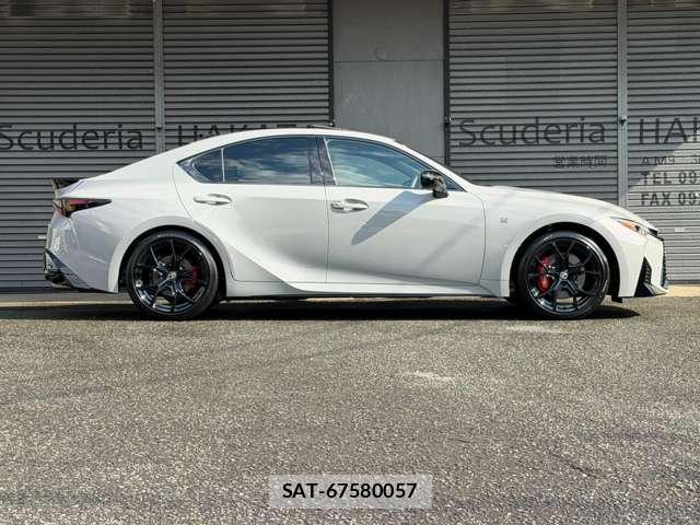 Lexus IS 2026-05 8691952-11