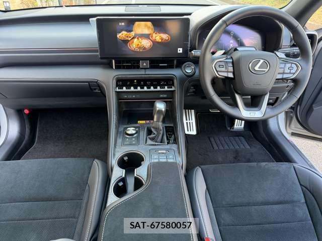 Lexus IS 2026-05 8691952-2