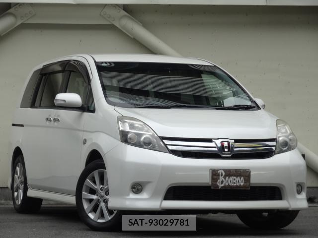 Toyota ISIS 2011-11 8691146-3