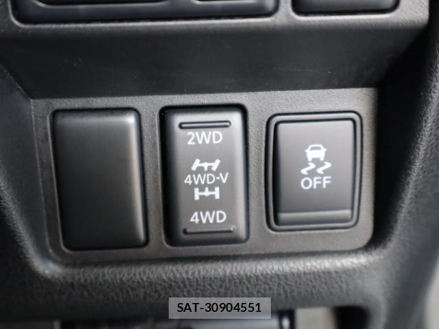 Nissan JUKE 2015-05 8690322-8