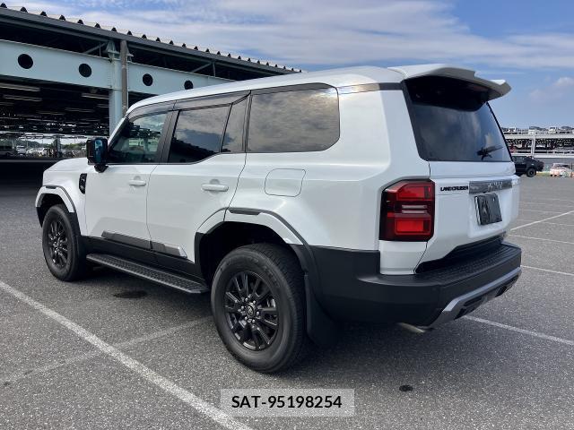 Toyota Land Cruiser 250 2025-03 8690854-1