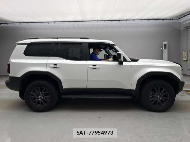 Toyota Land Cruiser 250 2025-04 8691733-6