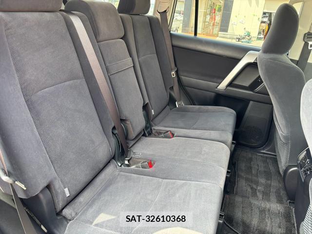 Toyota LAND CRUISER PRADO 2017-10 8691586-12
