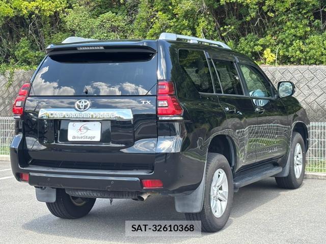 Toyota LAND CRUISER PRADO 2017-10 8691586-3
