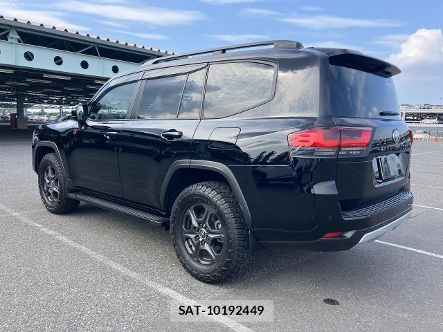 Toyota LAND CRUISER 2022-01 8690856-1