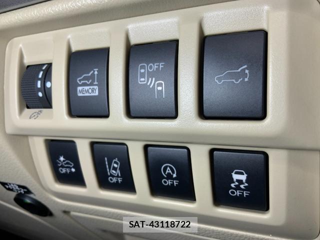 Subaru OUTBACK 2018-02 8690960-18