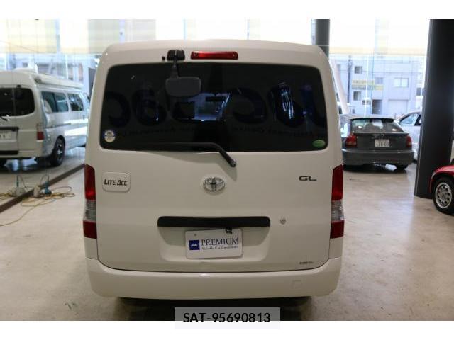 Toyota LITEACE VAN 2014-04 8691838-12