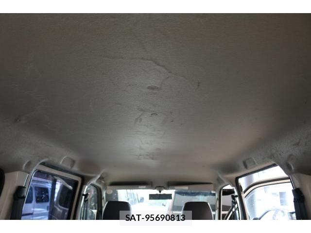 Toyota LITEACE VAN 2014-04 8691838-16