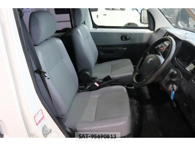 Toyota LITEACE VAN 2014-04 8691838-5