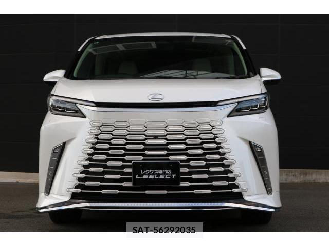 Lexus LM 2024-09 8690472-14