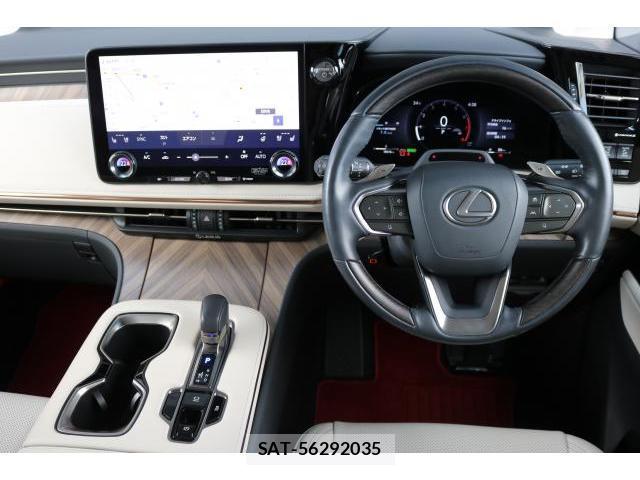 Lexus LM 2024-09 8690472-2