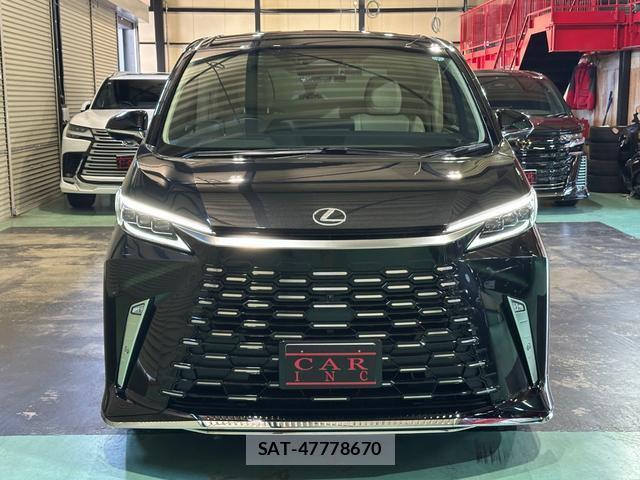 Lexus LM 2024-02 8691746-15