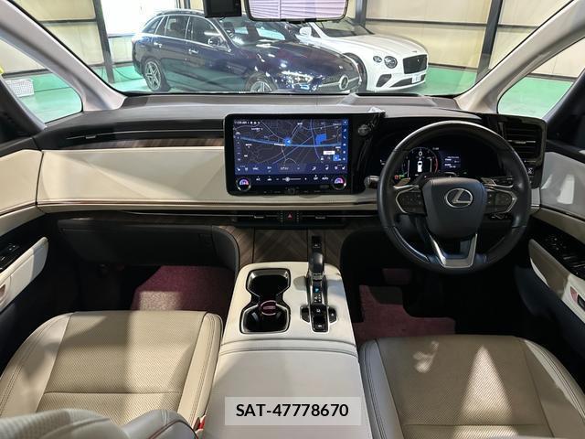 Lexus LM 2024-02 8691746-2