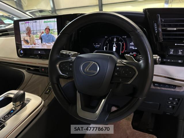 Lexus LM 2024-02 8691746-8