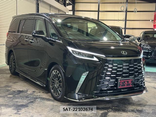 Lexus LM 2024-03 8691748-1