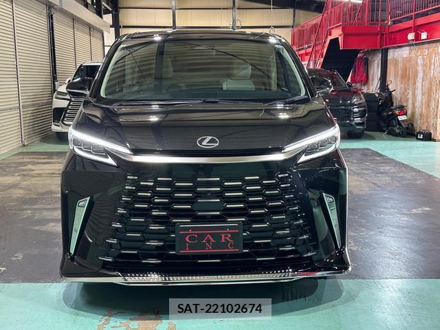 Lexus LM 2024-03 8691748-18