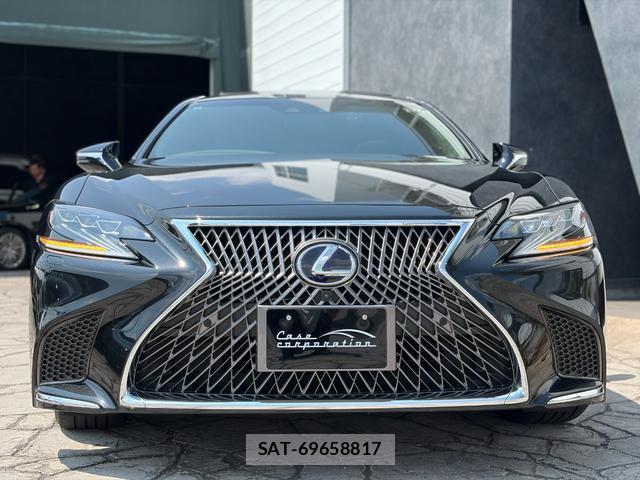 Lexus LS 2017-12 8646947-14