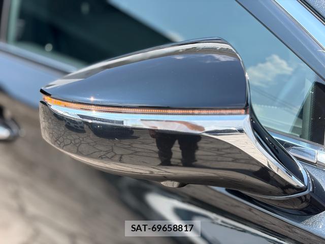 Lexus LS 2017-12 8646947-16