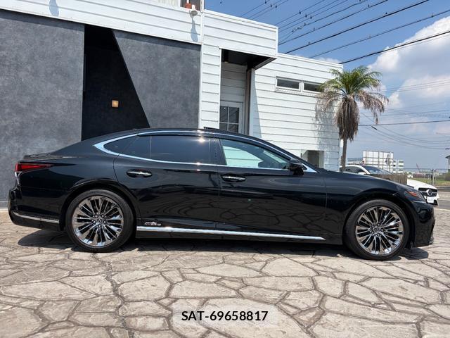 Lexus LS 2017-12 8646947-18
