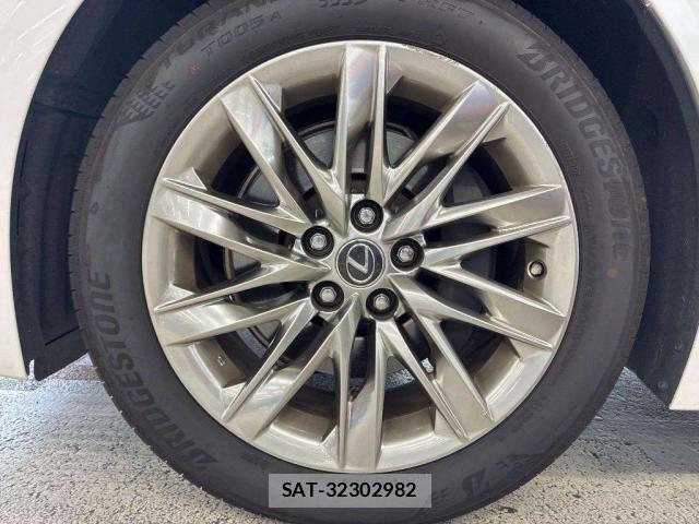 Lexus LS 2019-11 8691660-8