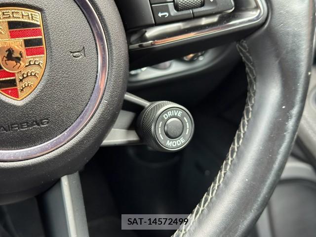 Porsche MACAN 2024-02 8690463-11