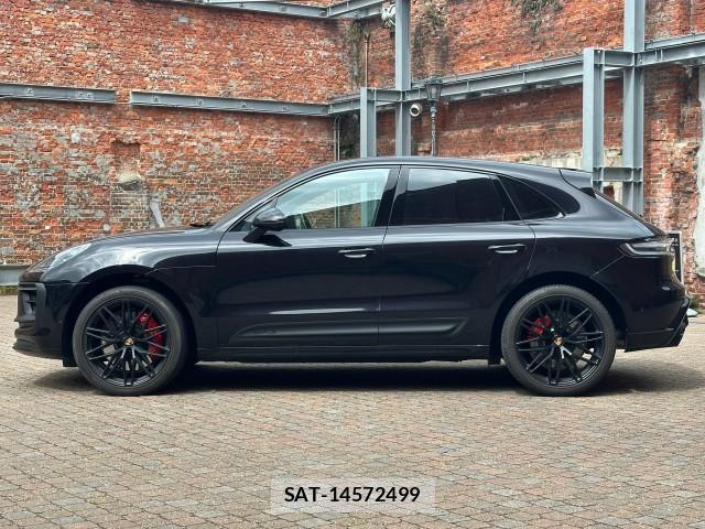 Porsche MACAN 2024-02 8690463-9