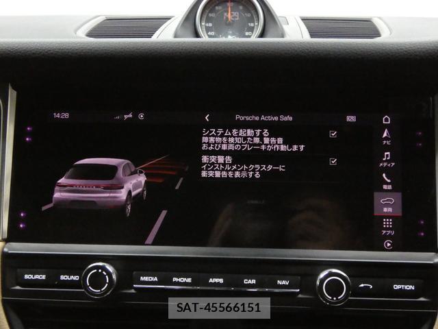 Porsche MACAN 2020-03 8691832-12