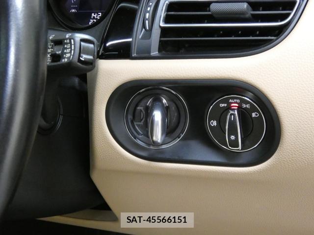 Porsche MACAN 2020-03 8691832-17