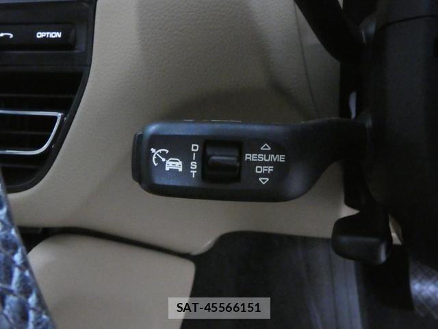 Porsche MACAN 2020-03 8691832-18