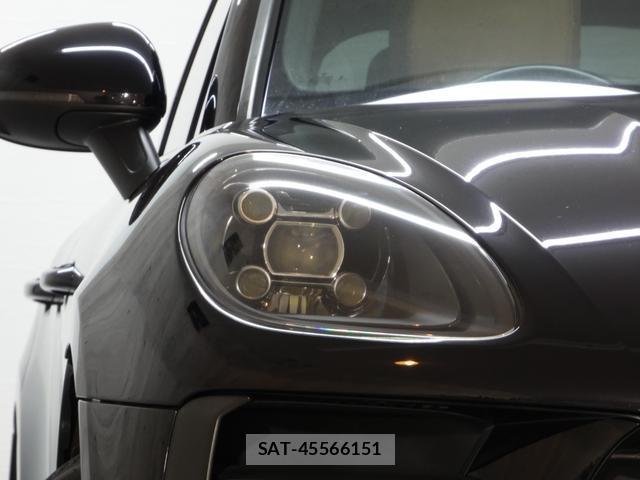 Porsche MACAN 2020-03 8691832-2