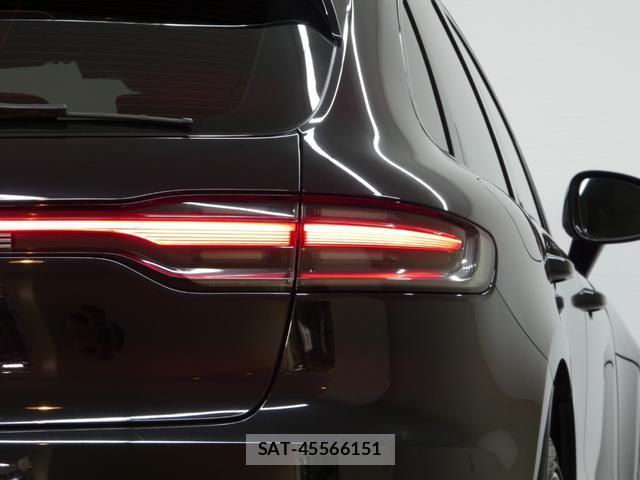 Porsche MACAN 2020-03 8691832-3