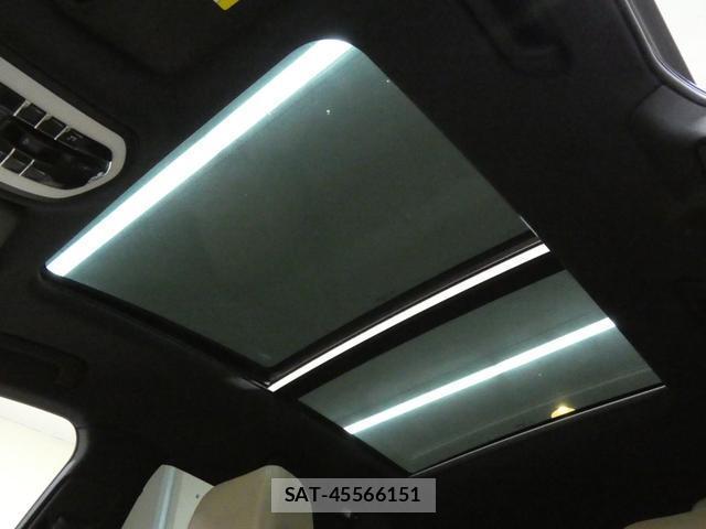Porsche MACAN 2020-03 8691832-6