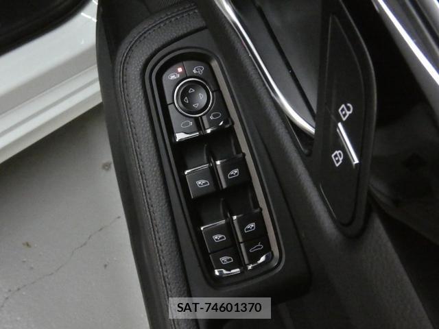 Porsche MACAN 2019-10 8691833-15