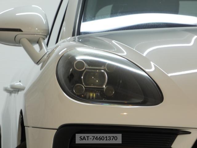 Porsche MACAN 2019-10 8691833-2