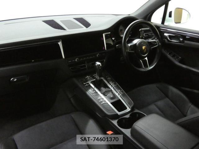 Porsche MACAN 2019-10 8691833-6