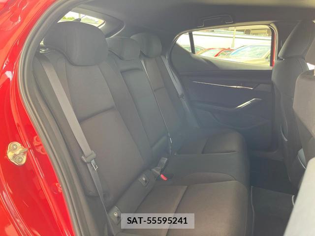 Mazda MAZDA3 2022-07 8691785-6