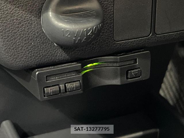 Daihatsu MIRA 2017-08 8690900-6