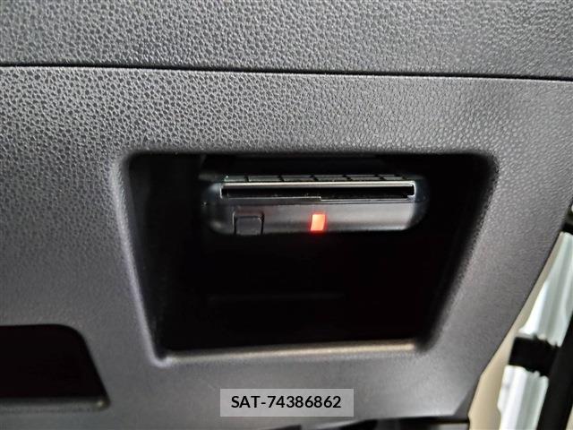 Daihatsu MOVE CONTE 2015-08 8690399-13