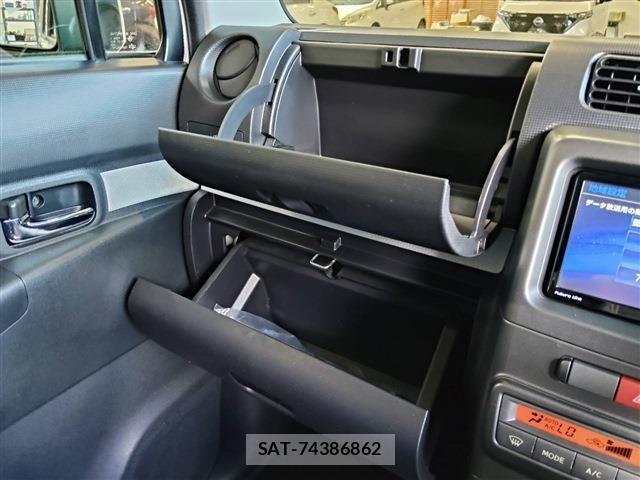 Daihatsu MOVE CONTE 2015-08 8690399-16