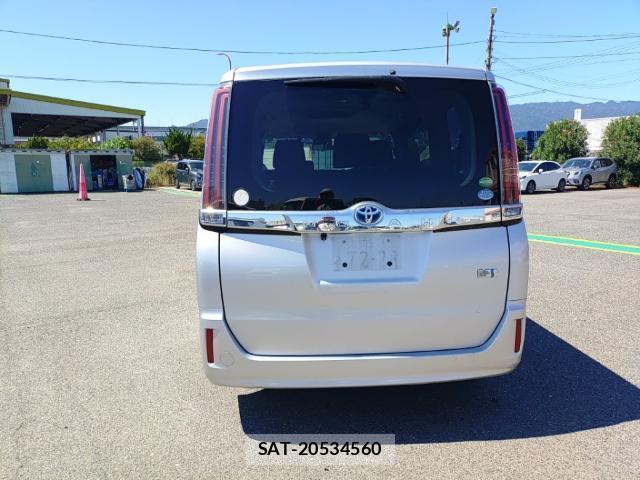 Toyota NOAH 2017-09 8690599-1