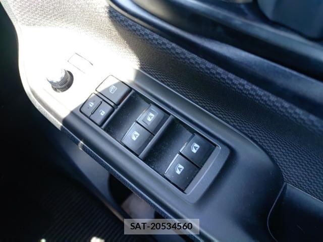 Toyota NOAH 2017-09 8690599-13