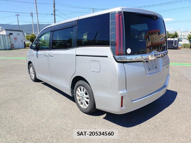 Toyota NOAH 2017-09 8690599-5